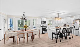 8 Big River Rd, Coventry, RI 02816