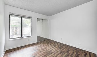 5097 Vantage Point Rd B 2, Avon, IN 46123