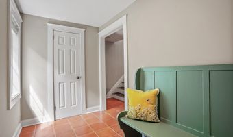 78 Hoyts Hl, Bethel, CT 06801