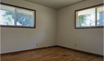 916 HARRISON St, Oregon City, OR 97045