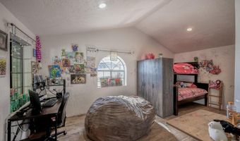 9555 Hierba Rd, Agua Dulce, CA 91390