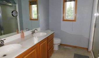 529 NE 16th St, Ankeny, IA 50021