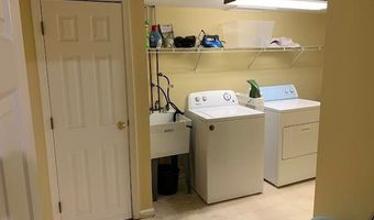 1701 Forest Edge Dr, Amherst, NY 14051