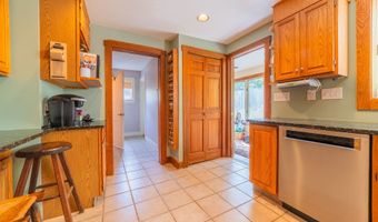 28 Reservoir St, Bethel, CT 06801