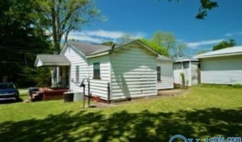 434 4th St NW, Arab, AL 35016