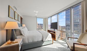 383 Kalaimoku St 3010, Honolulu, HI 96815