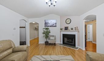 747 Onyx Cir, Boiling Springs, SC 29316