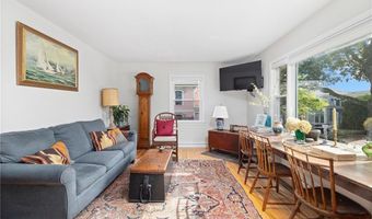 6 Cliff Ter, Newport, RI 02840