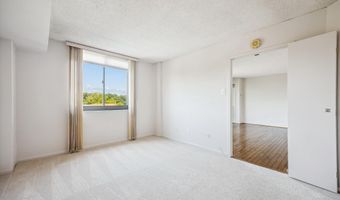 7420 WESTLAKE Ter 304, Bethesda, MD 20817