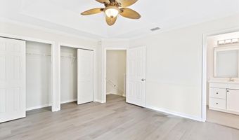 66 W 14TH St, Atlantic Beach, FL 32233