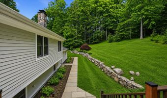 3 Bayberry Dr, Brookfield, CT 06804