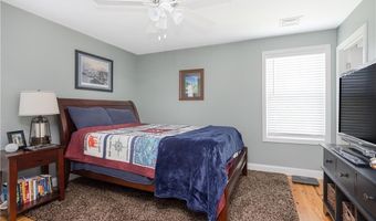 52 Bedlow Ave, Newport, RI 02840