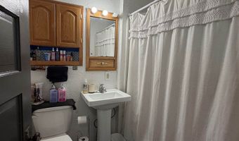 84 Hardy St, Akron, IA 51001
