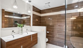7822 ORACLE Pl, Potomac, MD 20854