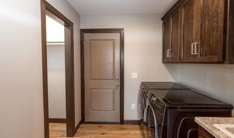 4825 Chainview Dr NW, Alexandria, MN 56308