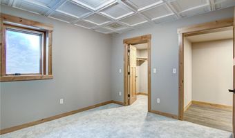 102 206th St, Alden, WI 54026
