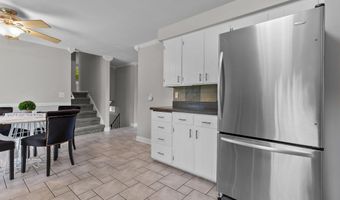 324 W SUNSET Ave, Appleton, WI 54911