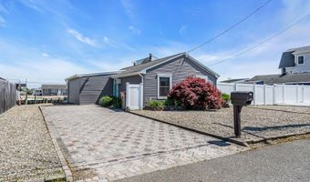209 Fernwood Dr, Bayville, NJ 08721