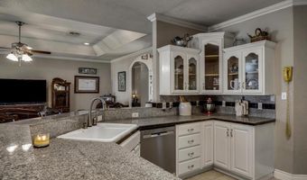 1007 BLUEBONNET Ln, Adkins, TX 78101