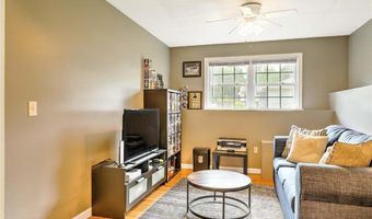 5 Craigie Ave, Johnston, RI 02919