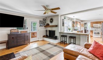 85 Shore Rd, Amityville, NY 11701
