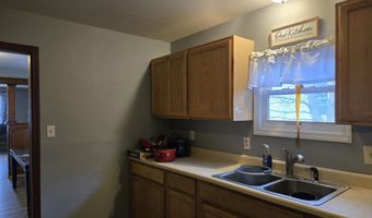 909 W 4th St, Bicknell, IN 47512