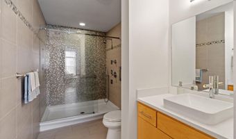 17 Chapel St Apt 402, Albany, NY 12210
