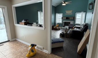 749 Regina Dr, Vermilion, OH 44089