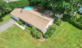 20 Club Ln, Cheshire, CT 06410