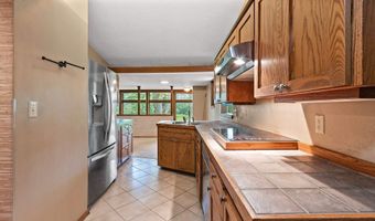 5531 LONG Ct, Appleton, WI 54914