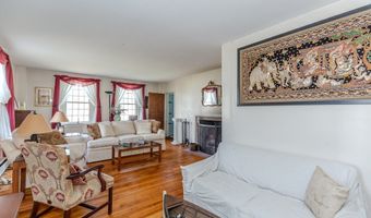 678 N Main, Attleboro, MA 02703