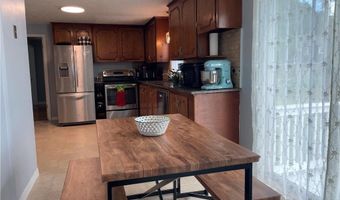 71 Glenwood Dr, North Kingstown, RI 02852