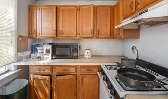 128 Hamilton St, Albany, NY 12207