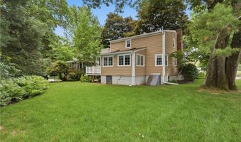 10 Sprague St, Cumberland, RI 02864