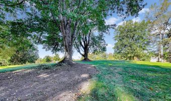 7806 FOX GATE Ct, Bethesda, MD 20817