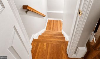 7302 IVYCREST Pl, Annandale, VA 22003