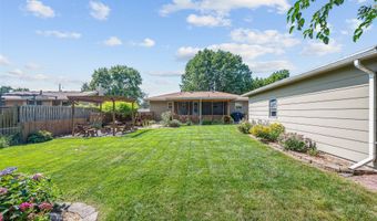 6823 NW Golden Ln, Des Moines, IA 50313
