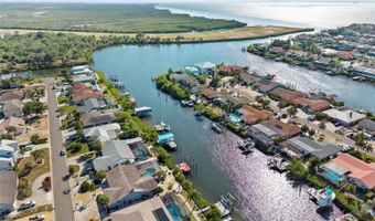 921 BIRDIE Way, Apollo Beach, FL 33572
