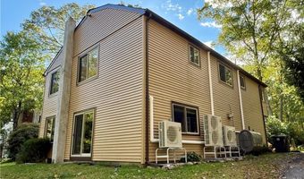 550 Twin Brook Ln, Coventry, RI 02816