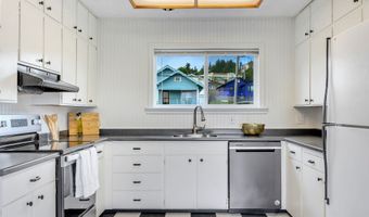 758 FLORENCE Ave, Astoria, OR 97103