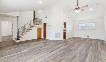 1107 PERRIN Dr, Arabi, LA 70032