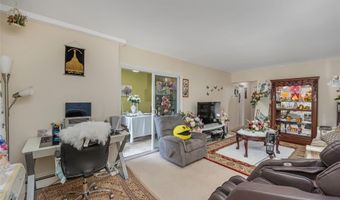 700 Broadway 28, Amityville, NY 11701