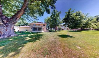 308 Ridge Rd, Albert Lea, MN 56007
