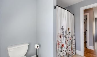50 Searle Ave, Cranston, RI 02920
