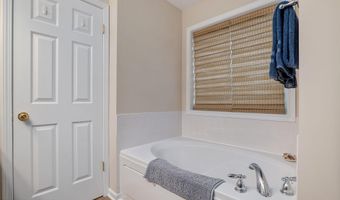 274 Woodlawn Ave, Albany, NY 12208