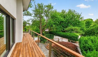 1980 Hillside Dr, Columbus, OH 43221