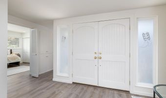 137 Valley Lakes Dr, Santa Rosa, CA 95409