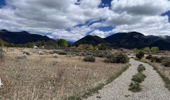 45 Las Animas Rd, Arroyo Seco, NM 87514