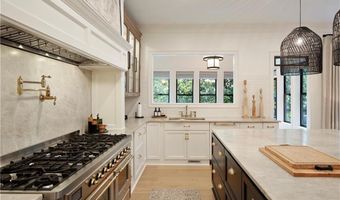2975 Woodvale Ct, Alpharetta, GA 30022