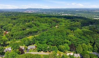 5 Newell Ct, Albany, NY 12204